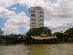 Khunying Riverside Residence0