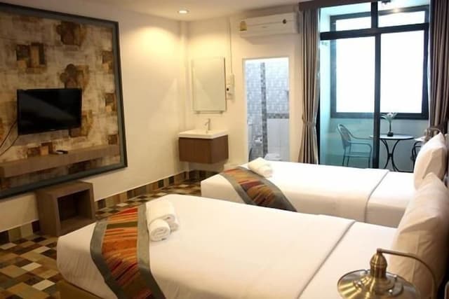 Standard Twin Room