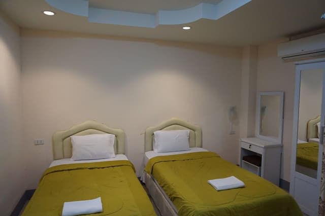 Standard Twin Room