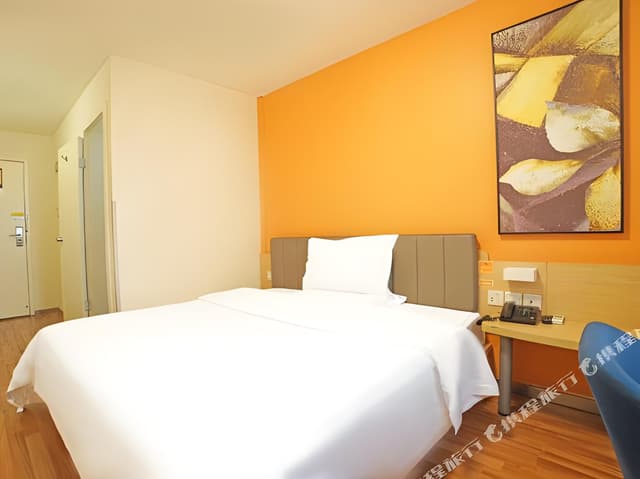 Economy Room