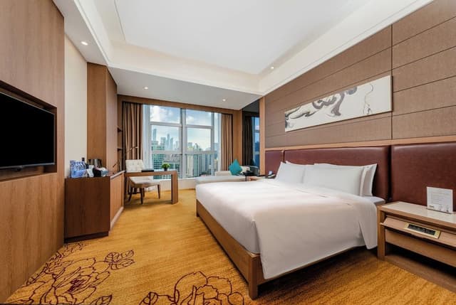 Deluxe King Room