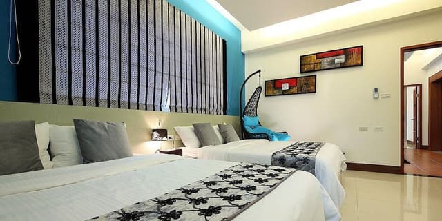 Standard Quadruple Room, Balcony (Melbourne)