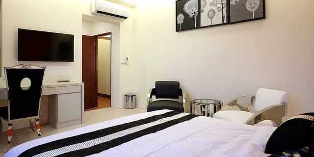 Standard Double Room, City View (Golden Coast)