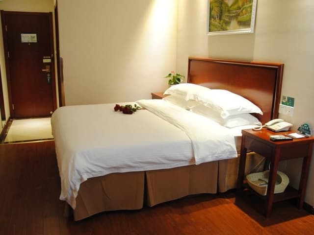 GTI - 1 Bed Guest Room, 1.5M Bed