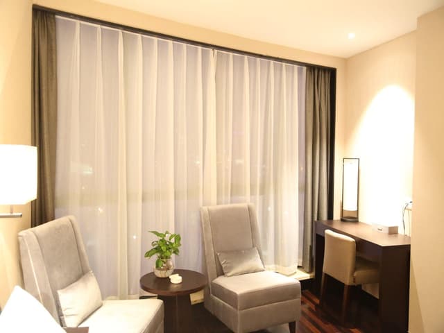 City View Queen Room