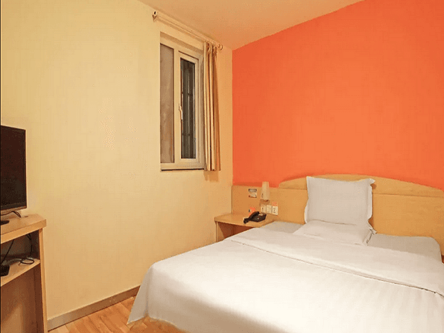 WH - Traditional Bed Room