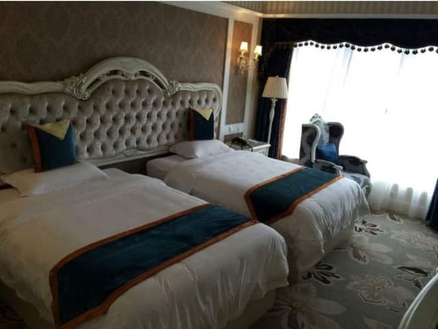 Night View King Bed