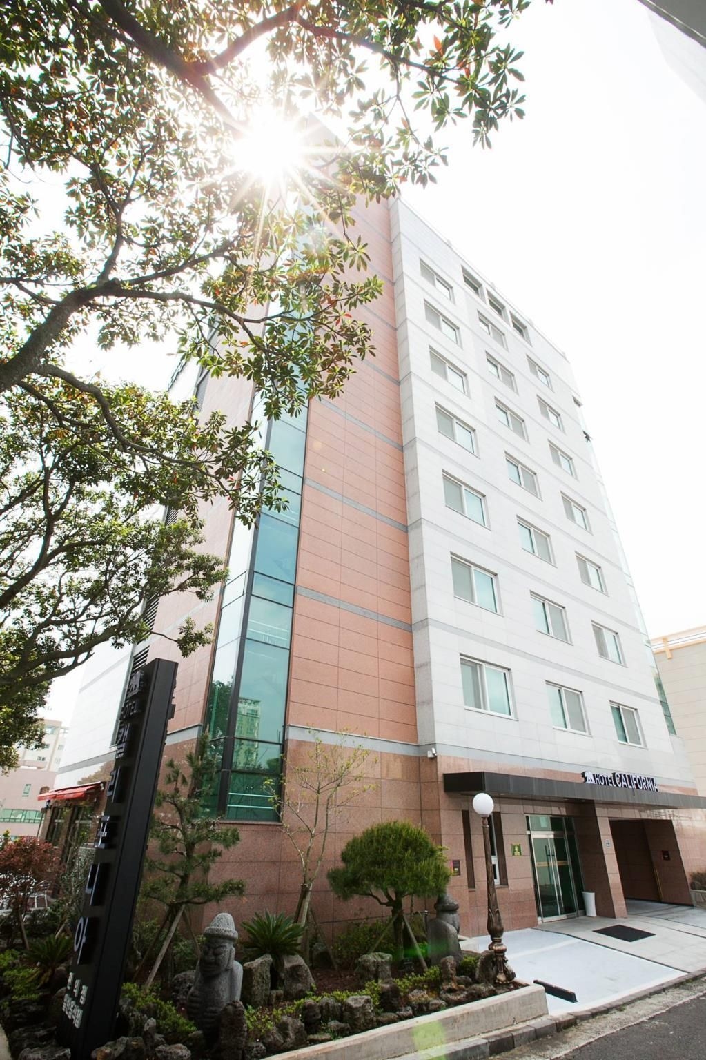 โรงแรมแคลิฟอร์เนีย เชจู (Hotel California Jeju)2