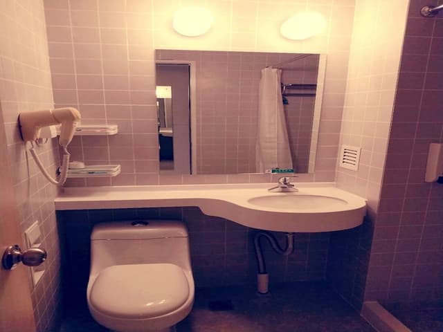 Business Room (A)