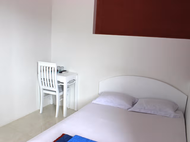 Standard Double Bed