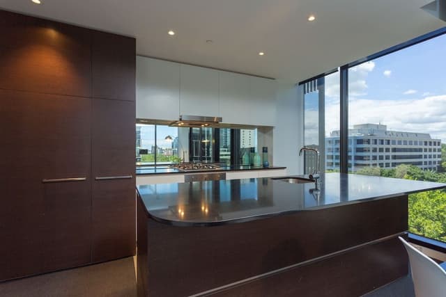 Luxury Apartment, 2 Bedrooms, 2 Bathrooms, City View