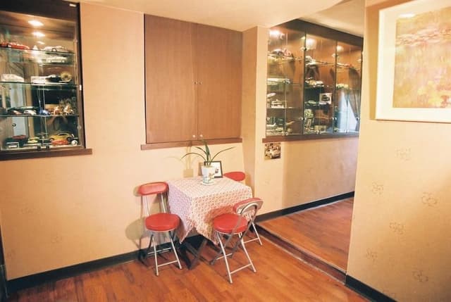Family Room, Multiple Beds (B)