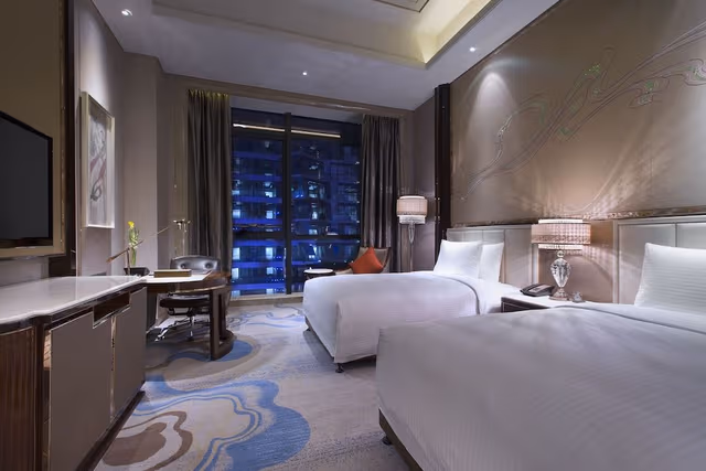 Grand Deluxe Twin Room