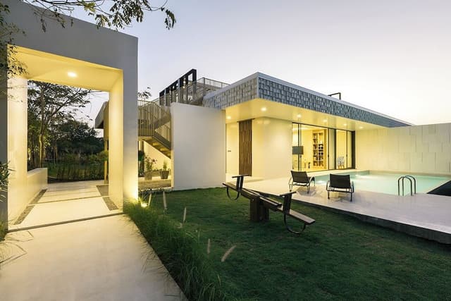 2 Bedrooms Pool Villa Temperature-Controlled Pool