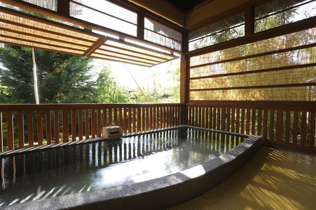 Japanese Western Style Villa with Open Air Bath