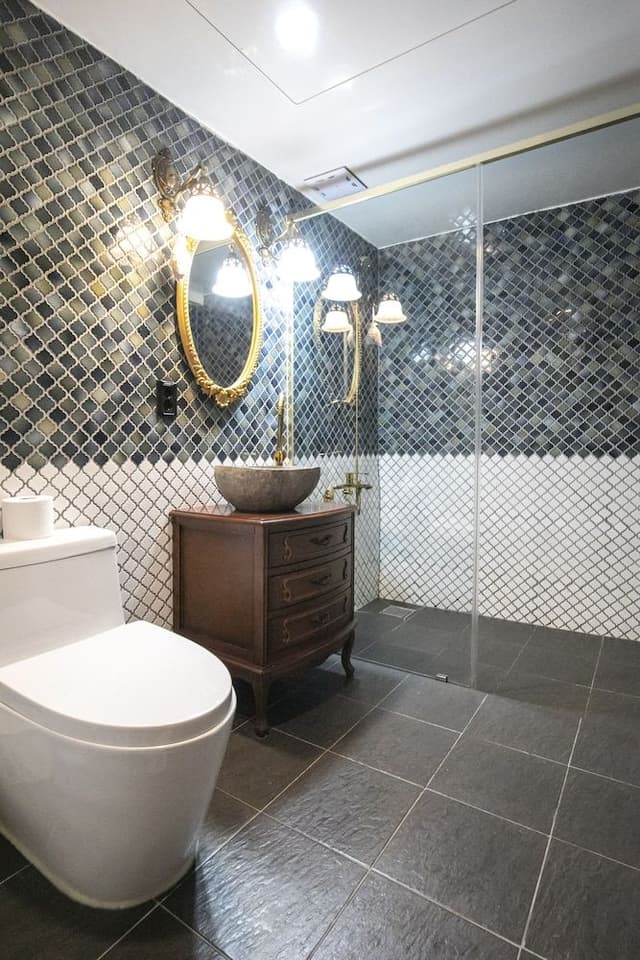 Romantic Double Room, 1 Queen Bed, No Windows