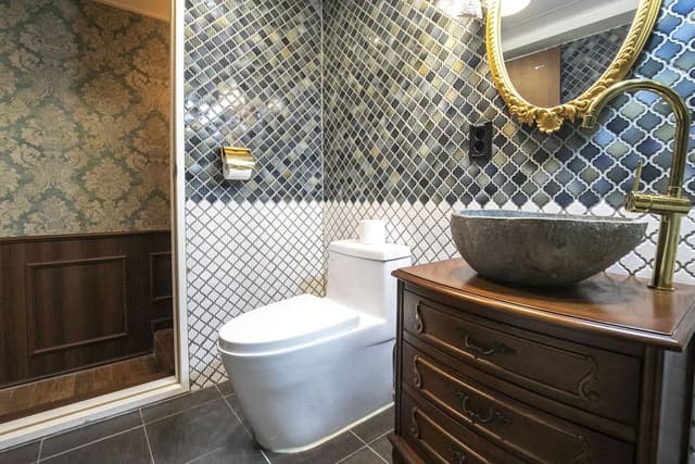 Romantic Double Room, 1 Queen Bed, No Windows
