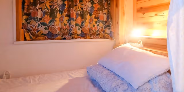 Fourth Room with 2 Bunk Beds, Women only, Non Smoking