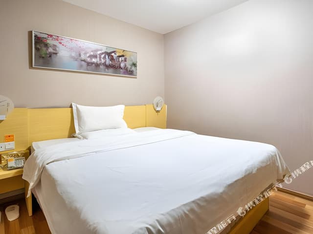 Economy Room