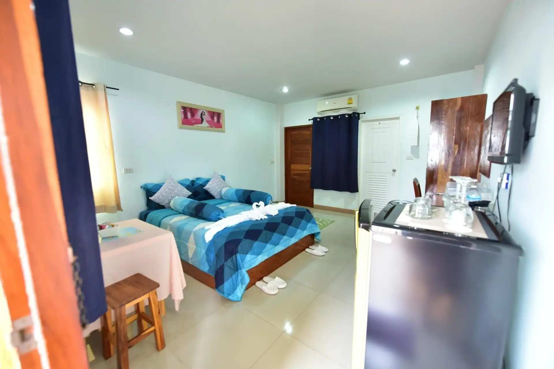 โรงแรมเคที ไน้ท์ (บายเลดี้กาก้า) โรงแรมเคที ไน้ท์ (บายเลดี้กาก้า)