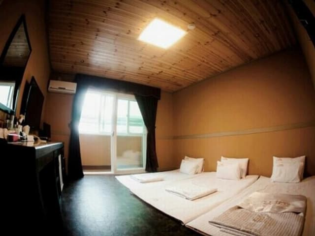 Korean Traditional Ondol Room
