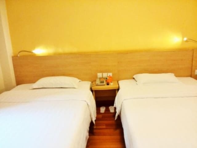 Corporate Twin, Guest room, 2 Twin/Single Bed(s), City view