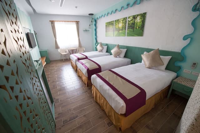 Triple Room