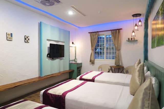 Triple Room