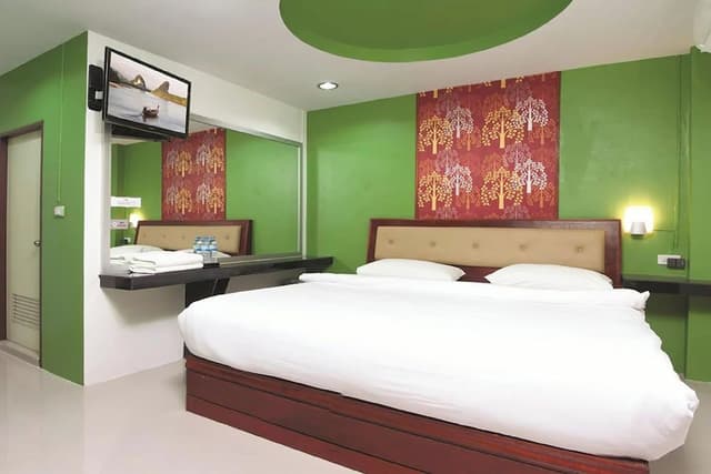 Double Room, No Windows