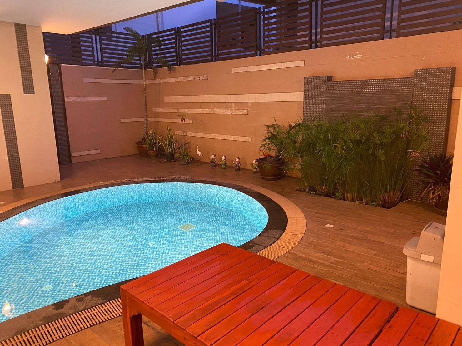 ไทคูน สวีท โฮเทล (Tycoon Suite Hotel)1