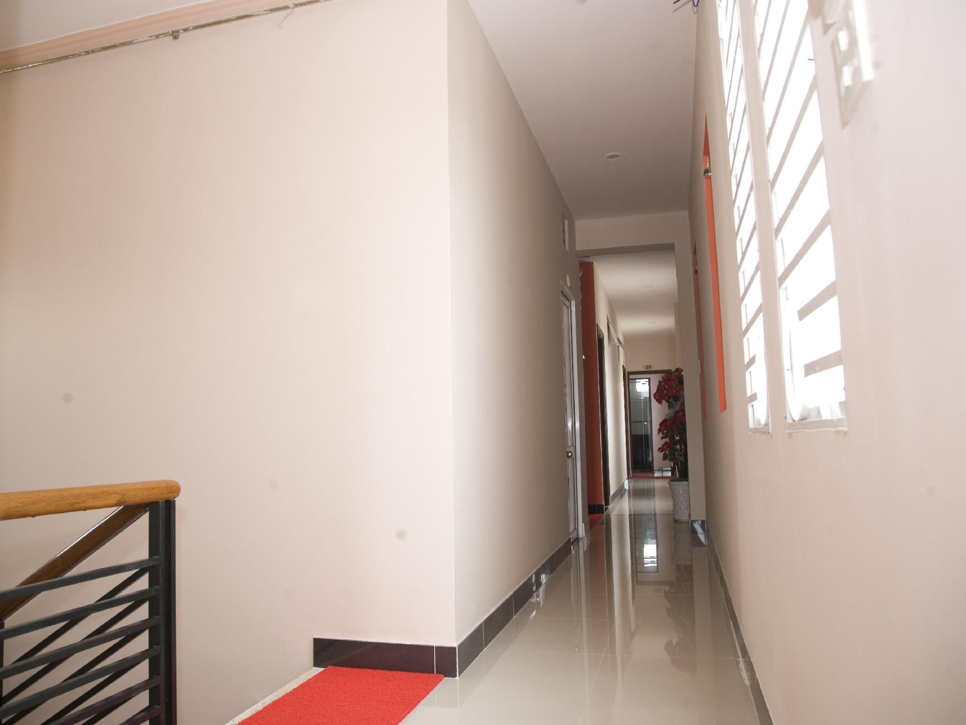 โรงแรมบ้านใหม่ 66 (Ban Mai 66 Hotel)1