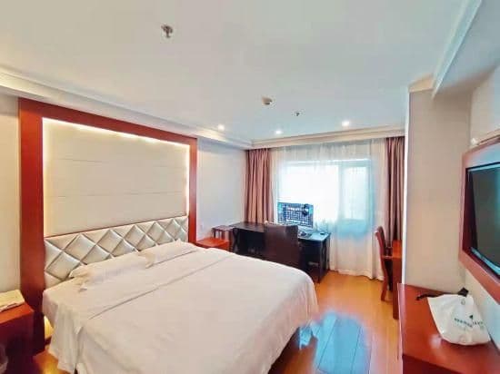 Hotel Queen Room