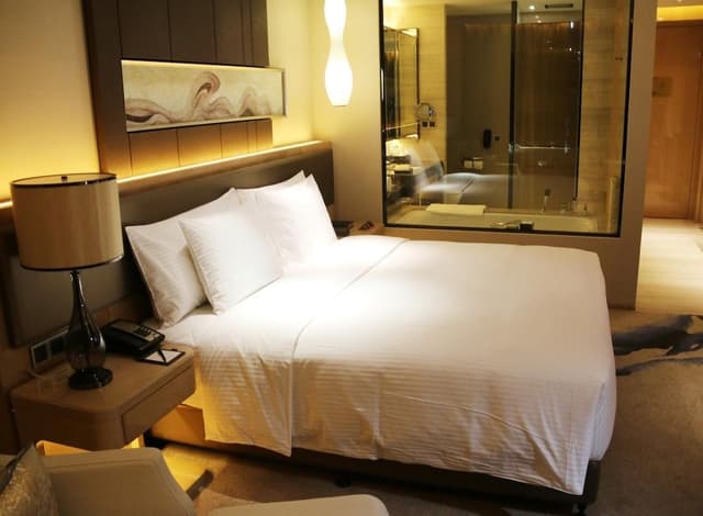 Grand Deluxe King Room