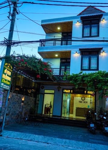 เดอะ ซัน โฮมสเตย์ (The Sun Homestay)0