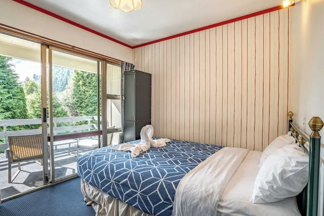 Queen Room