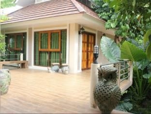 ดำเนินแคร์ รีสอร์ท (Damnoen Care Resort)3