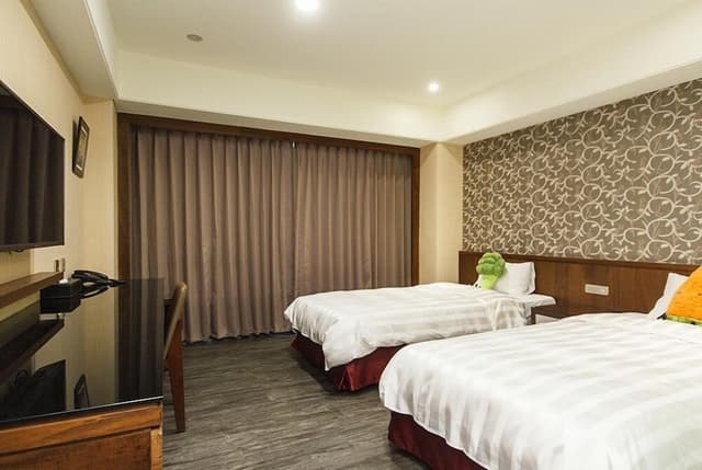 Standard Twin Room