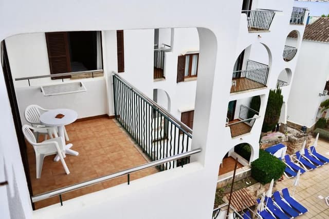 Apartment with Pool View single