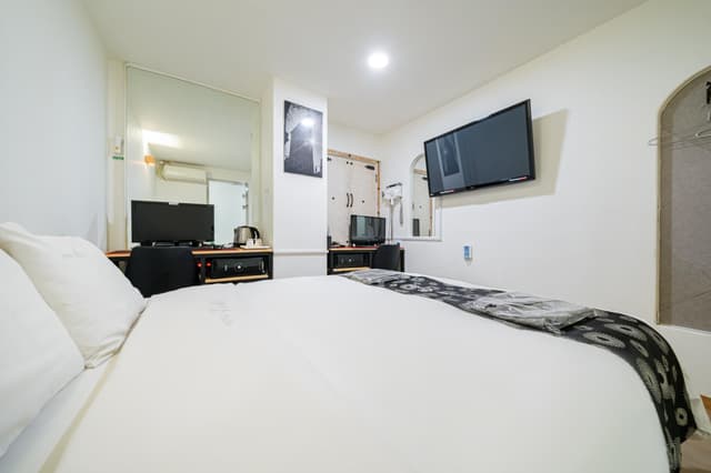 2PC - Free Time Package Consecutive nights available (Random room for couples or more PCs, 2 gaming