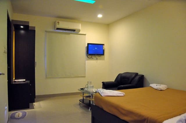Deluxe Double Room, 1 King Bed, Accessible, Non Smoking