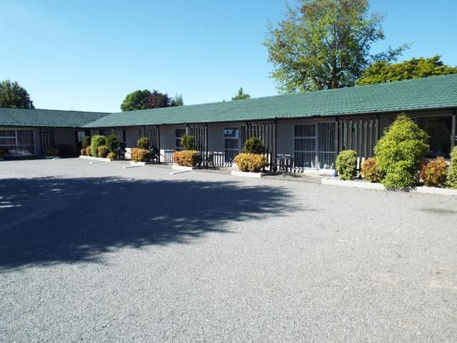 Deluxe Studio