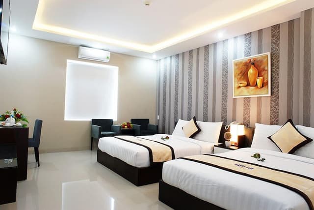 Deluxe Family Room, City view