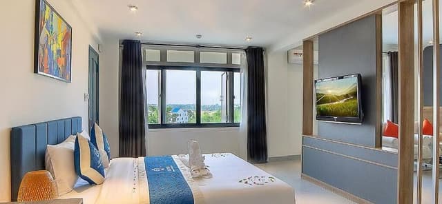 Deluxe King Room