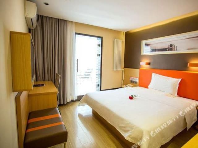 Featured Twin Room