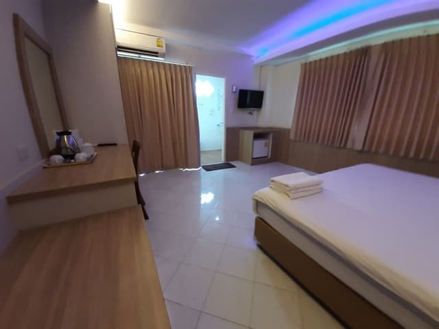 Standard King Bed