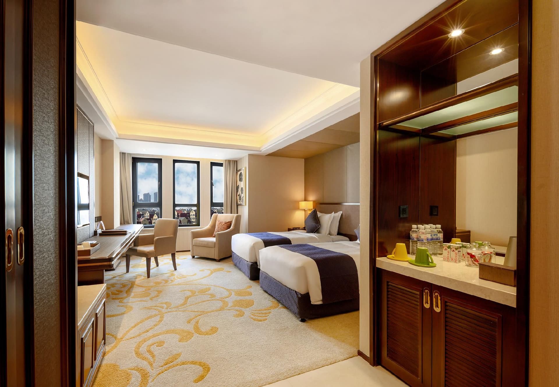 Sky World Hotel Qingdao Sky World Hotel Qingdao