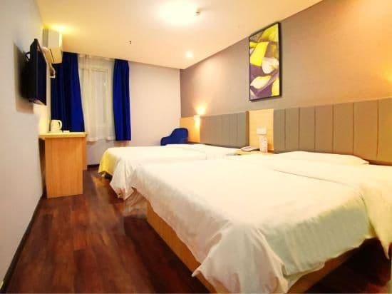 Twin Bed Room