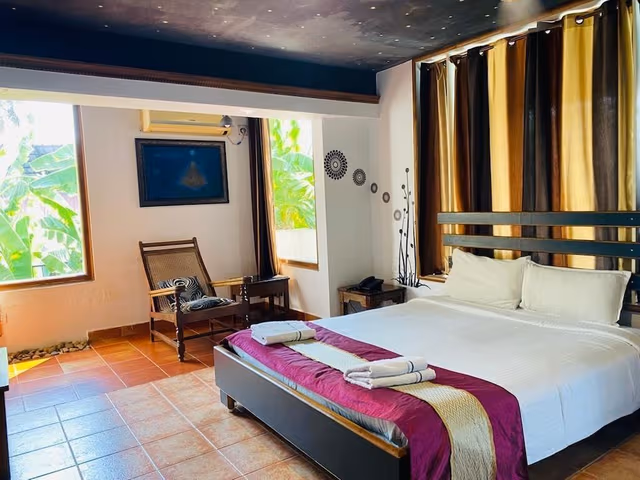 Deluxe Room, Pool View