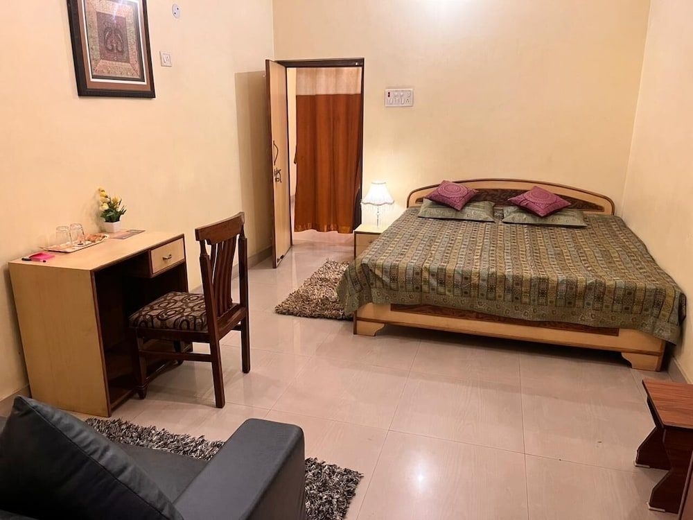 Sheetal Home Stay0
