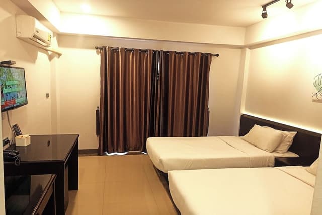 Standard Twin Room